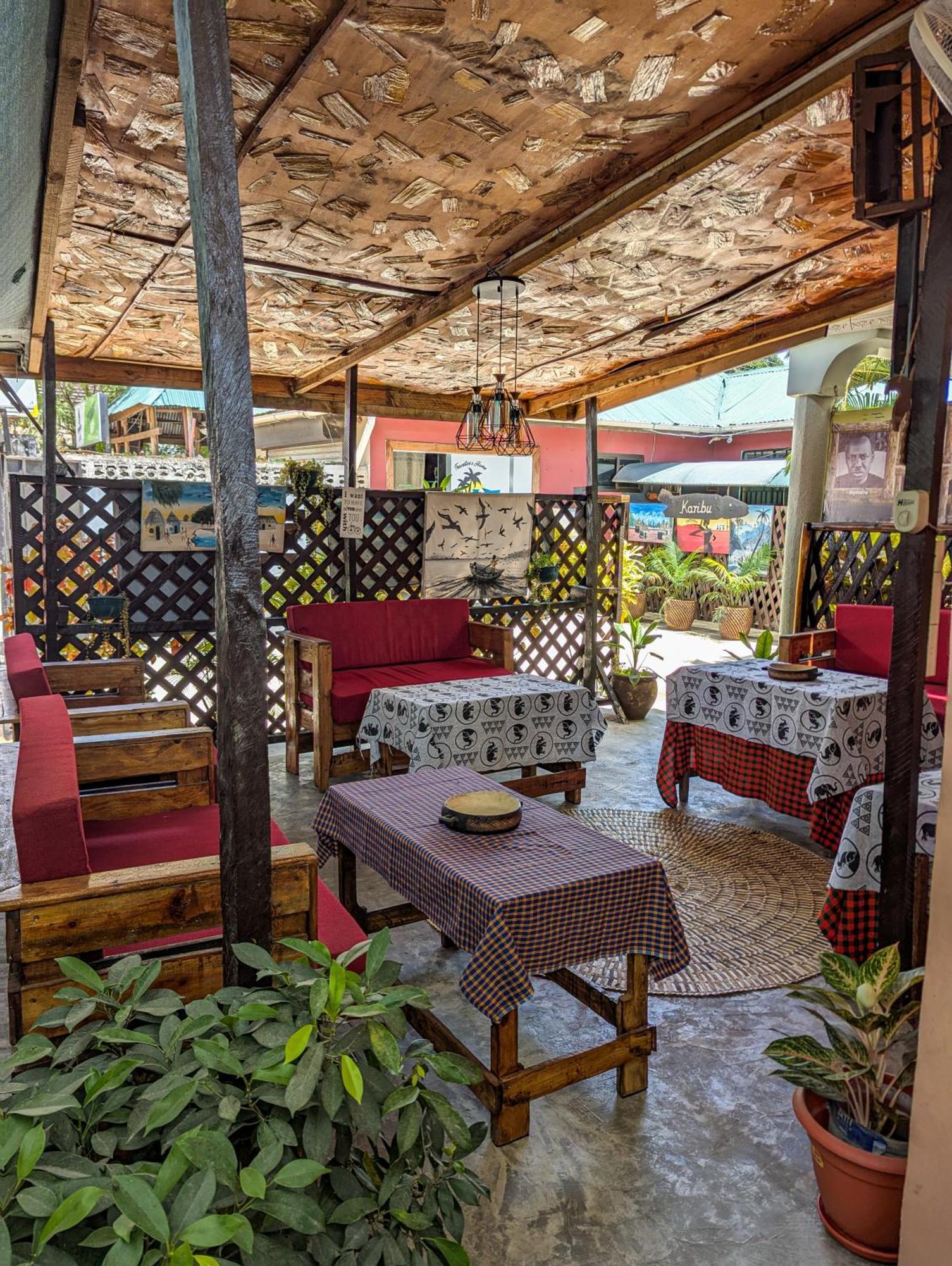 Travellers Home 다르에스살람 외부 사진